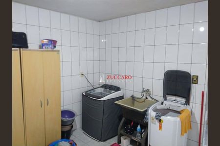 23_photo/94cef4f735.9344729ba8107f18-ATLAS-d04483da-9ce2-4266-b274-e0e76cc83af4.jpg de casa à venda com 3 quartos, 180m² em Parque Continental II, Guarulhos