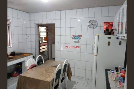 5_photo/94cef4f735.9344729ba8107f18-ATLAS-dc0c0f84-1adc-4949-804e-6723005e5e90.jpg de casa à venda com 3 quartos, 180m² em Parque Continental II, Guarulhos