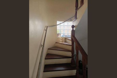 7_photo/94cef4f78b.93b8fa184532727f-ATLAS-32fa89cf-7603-400a-9d76-a2112387042e.jpg de casa à venda com 4 quartos, 300m² em Parque Continental I, Guarulhos