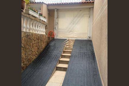 8_photo/94cef4f8e7.e98a0441d5514113-ATLAS-6ca7bf94-d07b-4b6a-a7da-8213075884c8.jpg de casa à venda com 3 quartos, 240m² em Parque Continental I, Guarulhos