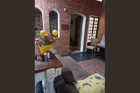 2_photo/94cef5052f.eb4747a7722cd593-ATLAS-09a81c8d-0210-4274-83ea-ad2cb6c5a44c.jpg de casa à venda com 2 quartos, 180m² em Jardim Santa Mena, Guarulhos