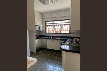 19_photo/94cef50651.3532309dc3848655-ATLAS-e3bbecf8-21b3-4b60-9fea-81630615120a.jpg de casa para alugar com 4 quartos, 320m² em Vila Rosalia, Guarulhos