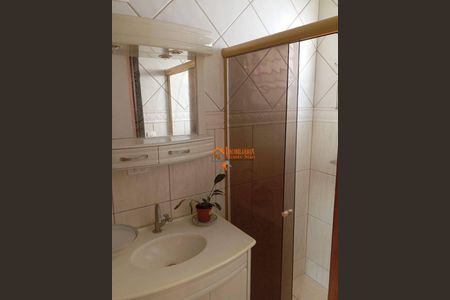 3_photo/94cef50a33.ac59da683d20aab1-ATLAS-12bd9e28-fdde-4eab-b857-e8c5f5bb43cc.jpg de casa à venda com 3 quartos, 230m² em Parque Santo Antonio, Guarulhos