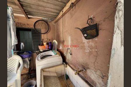 3_photo/94cef50e1f.62e8321271ffcb76-ATLAS-081070d5-ebbe-4bac-955e-e4a844f6b660.jpg de casa à venda com 2 quartos, 75m² em Vila Sao Ricardo, Guarulhos