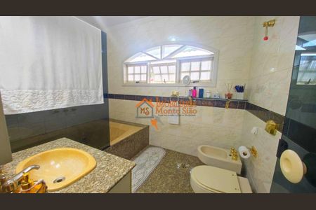 7_photo/94cef5112d.9d8fed69801cdea0-ATLAS-bf57287d-25e8-4ba5-bb29-e548614156d2.jpg de casa para alugar com 3 quartos, 308m² em Jardim Santa Mena, Guarulhos