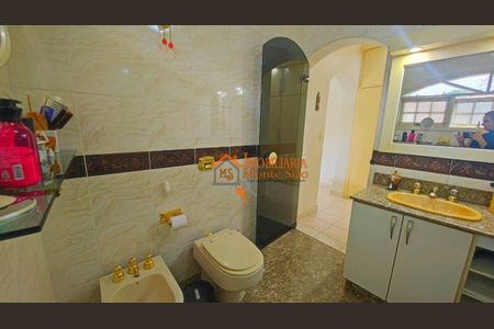 3_photo/94cef5112d.9d8fed69801cdea0-ATLAS-e31f96ae-058a-4d07-9639-02bbde51f654.jpg de casa para alugar com 3 quartos, 308m² em Jardim Santa Mena, Guarulhos