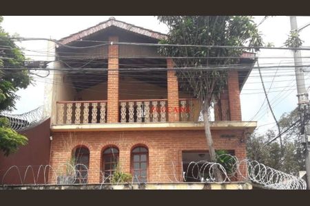 2_photo/94cef5121b.1ec89c7cbdfc8b9a-ATLAS-084d8ba5-048d-46e0-bcd1-65b59edf973a.jpg de casa à venda com 3 quartos, 250m² em Jardim Aida, Guarulhos