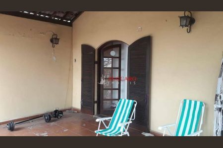 12_photo/94cef5121b.1ec89c7cbdfc8b9a-ATLAS-256261e8-e61f-431b-87ea-2091dcde6973.jpg de casa à venda com 3 quartos, 250m² em Jardim Aida, Guarulhos