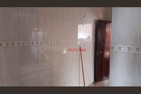 9_photo/94cef5121b.1ec89c7cbdfc8b9a-ATLAS-2f2a04ec-4ea2-4002-abec-3de6643b0ac8.jpg de casa à venda com 3 quartos, 250m² em Jardim Aida, Guarulhos