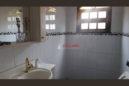 15_photo/94cef5121b.1ec89c7cbdfc8b9a-ATLAS-a32cd6c0-be48-4493-a1cf-e4461c649f46.jpg de casa à venda com 3 quartos, 250m² em Jardim Aida, Guarulhos