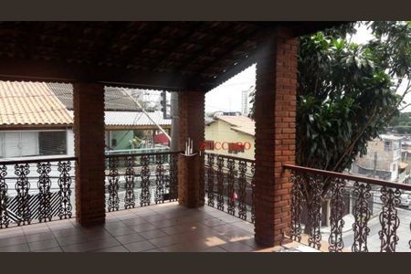 8_photo/94cef5121b.1ec89c7cbdfc8b9a-ATLAS-a42dac6a-b032-4d54-b1c4-25fb34a05c8c.jpg de casa à venda com 3 quartos, 250m² em Jardim Aida, Guarulhos