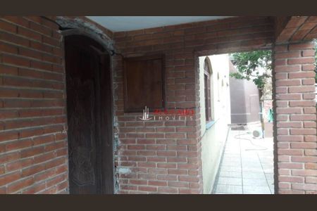 18_photo/94cef5121b.1ec89c7cbdfc8b9a-ATLAS-c8ca0425-7ce1-4adf-b3a7-6a8ca499ea20.jpg de casa à venda com 3 quartos, 250m² em Jardim Aida, Guarulhos