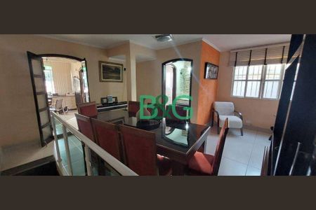 12_photo/94cef5135f.f7e81ba1849dc159-ATLAS-7945a91a-98aa-4fe2-834b-cd25eb4d97df.jpg de casa à venda com 3 quartos, 300m² em Vila Silveira, Guarulhos