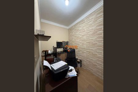 20_photo/94cef52125.5b1ffa6849bccbd1-ATLAS-03e8d9f3-474d-4aba-8335-49e413de0e59.jpg de casa à venda com 3 quartos, 253m² em Jardim Iporanga, Guarulhos
