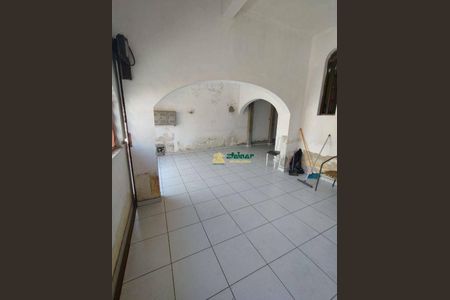 8_photo/94cef5222b.be1c60cfe7a548e2-ATLAS-e9baebc1-8ae3-4bfa-978a-6e823b9d713e.jpg de casa à venda com 4 quartos, 266m² em Jardim Iporanga, Guarulhos