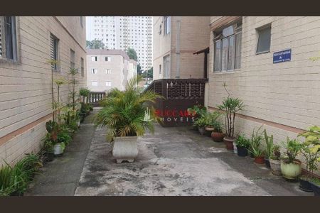 4_photo/94cef5227f.d8a1140b5b3b38f4-ATLAS-f9aaac0a-0e94-4fce-a7a2-d4da9039138d.jpg de apartamento à venda com 2 quartos, 57m² em Vila Rio de Janeiro, Guarulhos