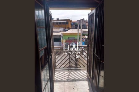 4_photo/94cef5239d.b54f2d29b59db806-ATLAS-d29c5c99-8940-420d-a2d5-70ec0e455df5.jpg de casa à venda com 2 quartos, 79m² em Vila Rio de Janeiro, Guarulhos