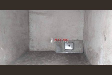 4_photo/94cef52857.61b38320693ca1a3-ATLAS-2bed2f36-c9a7-46b8-a95e-ff9ef5a7f813.jpg de casa à venda com 1 quarto, 400m² em Jardim Cocaia, Guarulhos