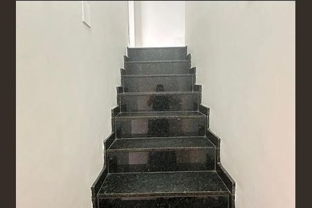 1_photo/94cef5292f.93b8fa184532727f-ATLAS-d4abd972-9dcd-4e23-8038-73a41bb2a9b6.jpg de casa à venda com 3 quartos, 250m² em Jardim da Mamae, Guarulhos