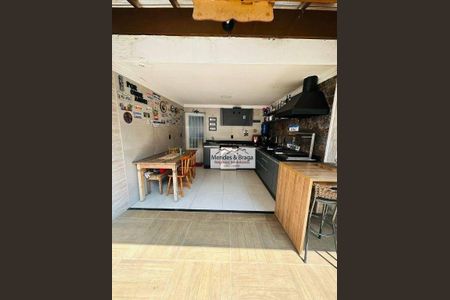 5_photo/94cef52aef.04a823dc9d4d949a-ATLAS-546b03a4-7861-4840-8ffa-a916618e1ca5.jpg de casa à venda com 3 quartos, 200m² em Jardim Jovaia, Guarulhos