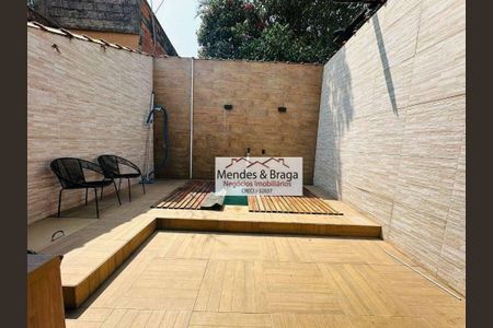 9_photo/94cef52aef.04a823dc9d4d949a-ATLAS-8bf54200-da76-44e0-a069-2bb432d24bf4.jpg de casa à venda com 3 quartos, 200m² em Jardim Jovaia, Guarulhos