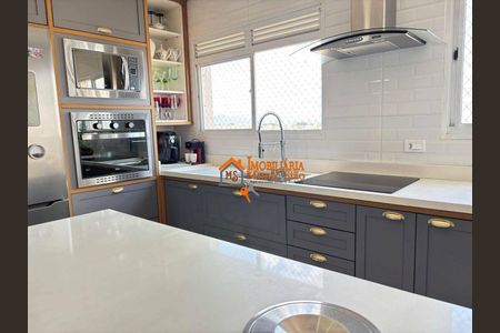 7_photo/94cef531e1.d1bd5d8387028f99-ATLAS-64a7e7cb-e580-425a-a36d-e4e0e40aacde.jpg de apartamento à venda com 3 quartos, 101m² em Jardim Cocaia, Guarulhos