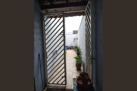 2_photo/94cef5320d.a64aef6598c47c00-ATLAS-954d7b56-5bdf-4700-8a65-35bc08cc9ff5.jpg de casa à venda com 2 quartos, 141m² em Jardim Cocaia, Guarulhos