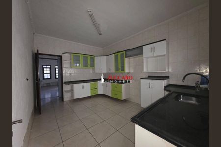 12_photo/94cef532cd.2c9577e84ad36a88-ATLAS-136d850a-9b1d-48d9-850d-eeadfc1ae635.jpg de casa à venda com 3 quartos, 105m² em Vila Maricy, Guarulhos