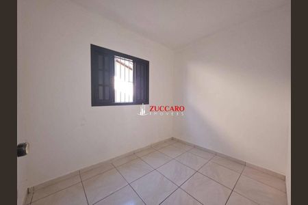 5_photo/94cef532cd.2c9577e84ad36a88-ATLAS-22ff4f6a-b5b2-4520-8764-ca08364f606b.jpg de casa à venda com 3 quartos, 105m² em Vila Maricy, Guarulhos