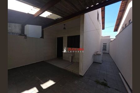 4_photo/94cef532cd.2c9577e84ad36a88-ATLAS-6ec9b5d0-ecb3-4c57-acf3-e5a61df981aa.jpg de casa à venda com 3 quartos, 105m² em Vila Maricy, Guarulhos