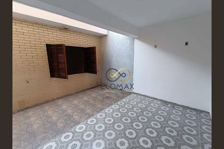 8_photo/94cef5345b.8bc1dbb17a6300cb-ATLAS-25708d65-dae0-4bad-82a9-bf4d5b8ac0a0.jpg de casa à venda com 3 quartos, 164m² em Jardim Bom Clima, Guarulhos