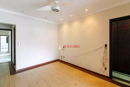 8_photo/94cef534e5.6421231764b373bf-ATLAS-1bf9f5f5-421f-4ec3-9f73-ba47a972733d.jpg de casa à venda com 3 quartos, 270m² em Jardim Bom Clima, Guarulhos