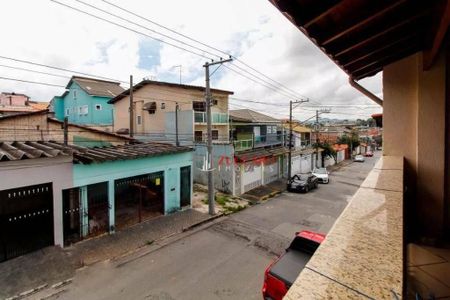 12_photo/94cef534e5.6421231764b373bf-ATLAS-e36dc333-23a4-4aa8-a50b-ea99504e1cfb.jpg de casa à venda com 3 quartos, 270m² em Jardim Bom Clima, Guarulhos