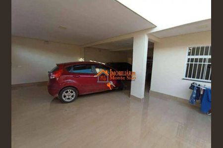 23_photo/94cef534f3.2c445d7a253e7411-ATLAS-2d907aef-1608-499c-84cb-7ce9cae99a42.jpg de casa para alugar com 3 quartos, 240m² em Jardim Bom Clima, Guarulhos