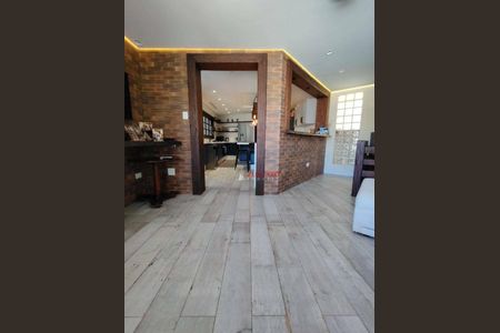 47_photo/94cef53d05.0f60d9f25b8733d0-ATLAS-91656f86-4974-4cd8-a7d7-e346bb0f6285.jpg de casa para alugar com 6 quartos, 492m² em Jardim Maia, Guarulhos