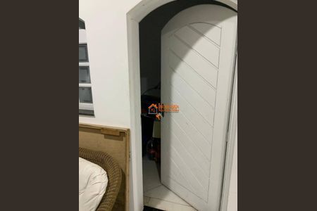 6_photo/94cef53eeb.44cb305f75931be4-ATLAS-16a18b57-742f-4d4e-a996-1a72e39ce650.jpg de casa à venda com 4 quartos, 400m² em Parque Renato Maia, Guarulhos