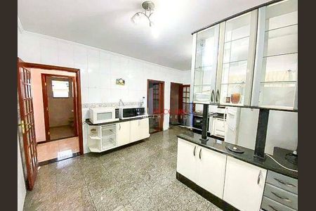 3_photo/94cef5411b.741ed95445e0e113-ATLAS-132b4c88-3440-4bbf-a463-04ff7a797a4e.jpg de casa para alugar com 4 quartos, 403m² em Jardim Maria Helena, Guarulhos