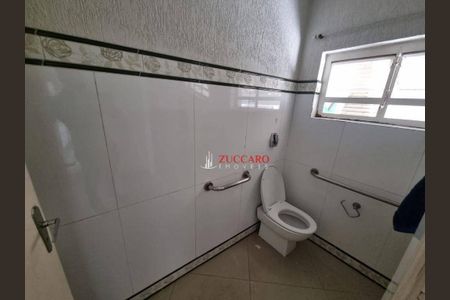 5_photo/94cef541bf.6df725cb6aa873c7-ATLAS-5a346691-6f7e-47a0-b3ff-e68293ec073f.jpg de casa à venda com 4 quartos, 170m² em Centro, Guarulhos