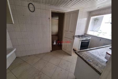 3_photo/94cef541bf.6df725cb6aa873c7-ATLAS-5a9f668e-53ac-4eac-8429-42b1220d16e5.jpg de casa à venda com 4 quartos, 170m² em Centro, Guarulhos