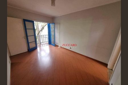 9_photo/94cef541bf.6df725cb6aa873c7-ATLAS-7c2f3dd7-687c-4008-a8b6-ecf9e15a6ec5.jpg de casa à venda com 4 quartos, 170m² em Centro, Guarulhos