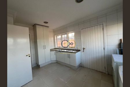 9_photo/94cef543ef.c2b4fd53c69e1ea9-ATLAS-3512819e-c6b8-4a2e-9b45-877b882e80db.jpg de casa à venda com 4 quartos, 465m² em Jardim Maia, Guarulhos