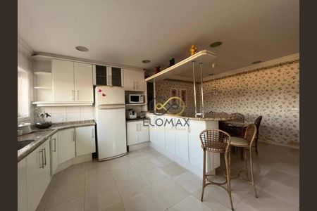 10_photo/94cef543ef.c2b4fd53c69e1ea9-ATLAS-499dd963-d92d-47b3-b0f1-e9d94c054944.jpg de casa à venda com 4 quartos, 465m² em Jardim Maia, Guarulhos