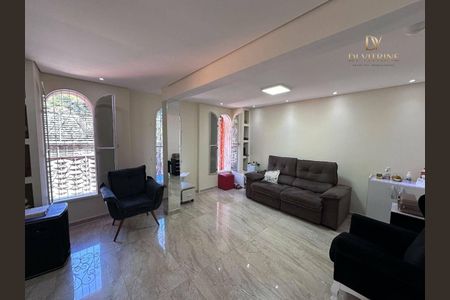 5_photo/94cef546fb.afbd0fa05131723b-ATLAS-4bef6b6c-e946-4a75-b180-84c530104e7d.jpg de casa para alugar com 4 quartos, 247m² em Jardim Maia, Guarulhos