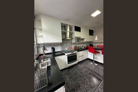 6_photo/94cef547f5.d8ca0bc3bda09fb7-ATLAS-33b67aa7-8813-44d5-b2cc-41265a84653f.jpg de casa à venda com 4 quartos, 163m² em Jardim Pinhal, Guarulhos