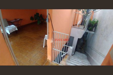 1_photo/94cef548e7.7d162f8aa445dc7c-ATLAS-40d5fe4f-968c-40f6-8e2c-da8fc5f95010.jpg de casa à venda com 4 quartos, 208m² em Jardim Pinhal, Guarulhos