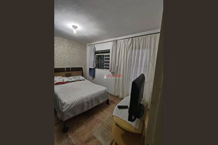 3_photo/94cef548e7.7d162f8aa445dc7c-ATLAS-78180ac2-0b0d-4959-9f9d-c4e857cf6d75.jpg de casa à venda com 4 quartos, 208m² em Jardim Pinhal, Guarulhos