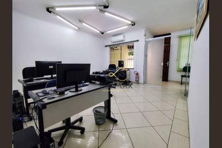 4_photo/94cef54a5b.548e2ea8c9b80c56-ATLAS-0f8dc31b-a8a7-4cbf-973a-ff832636dc76.jpg de casa à venda com 4 quartos, 387m² em Jardim Bom Clima, Guarulhos