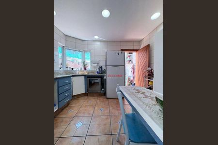 9_photo/94cef54f01.eaaf4b77f52f95fe-ATLAS-86731a62-e906-49dc-b4d7-590a0da63308.jpg de casa à venda com 4 quartos, 268m² em Jardim Pinhal, Guarulhos