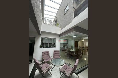 2_photo/94cef54f81.7624e4106982b8b7-ATLAS-d9f0bb15-0ddf-44e2-8e62-2d2d957de7b7.jpg de casa à venda com 3 quartos, 200m² em Jardim Maia, Guarulhos