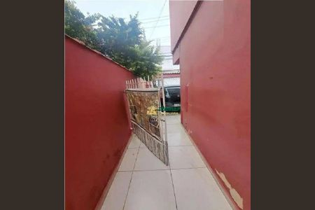 5_photo/94cef553c7.4e57a831a44d1c29-ATLAS-5c85c7d0-fe21-41e6-9c52-0927a2e162d1.jpg de casa à venda com 3 quartos, 98m² em Jardim Santa Edwirges, Guarulhos